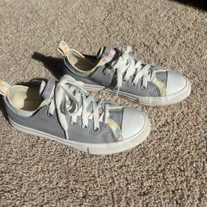 Converse AllStars Girls Gray Double Uppers with Flowers Canvas Sneakers Size 2
